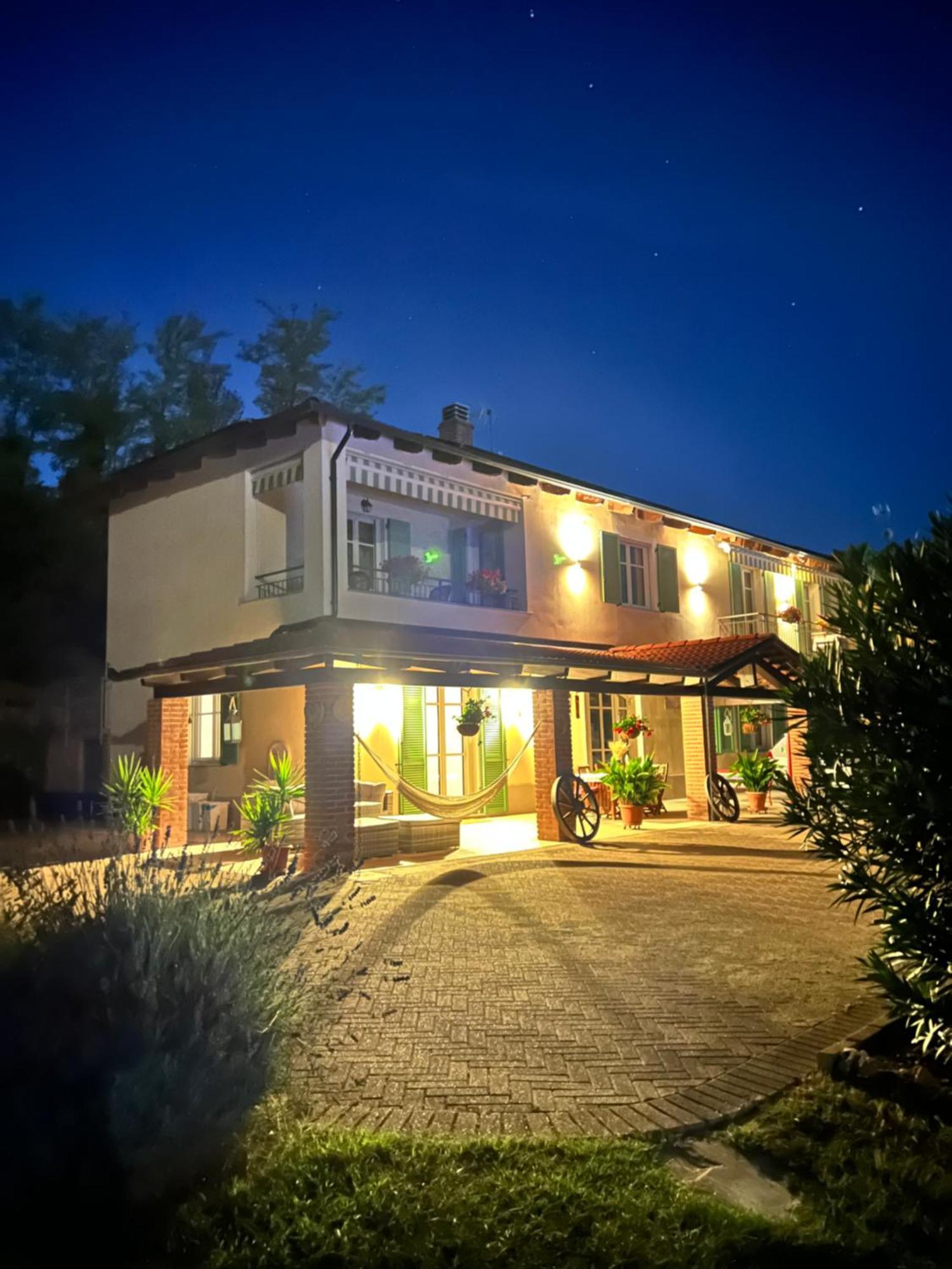 Cascina Il Volo Bed & Breakfast Moncalvo Exterior photo
